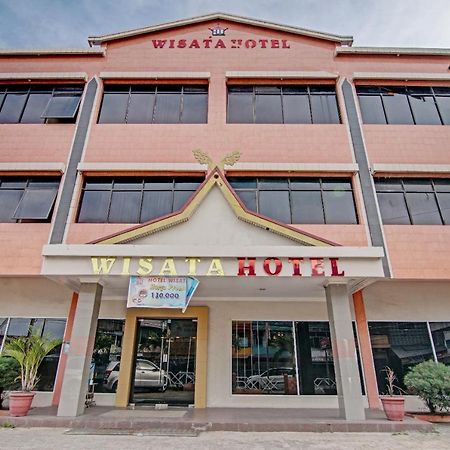 Oyo 90697 Hotel Wisata ドゥマイ エクステリア 写真