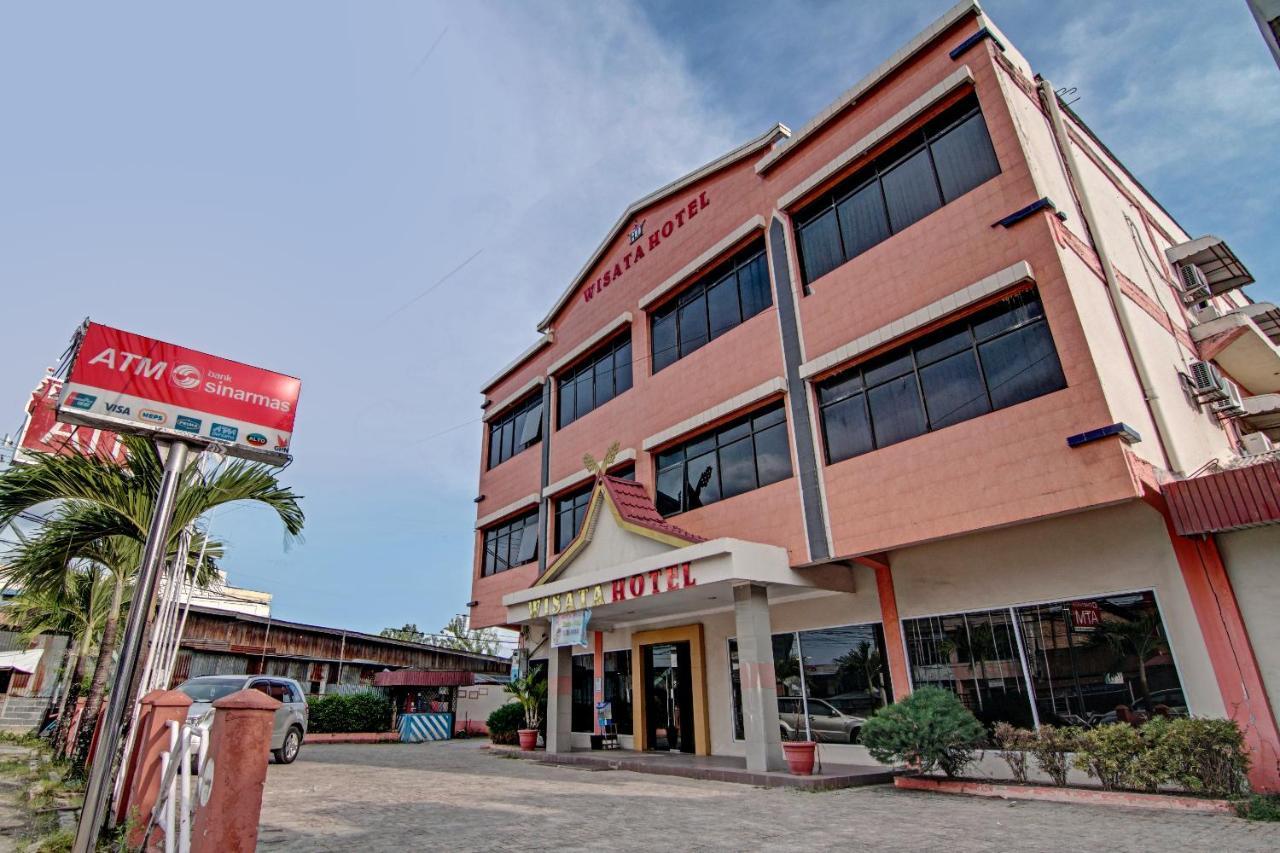 Oyo 90697 Hotel Wisata ドゥマイ エクステリア 写真