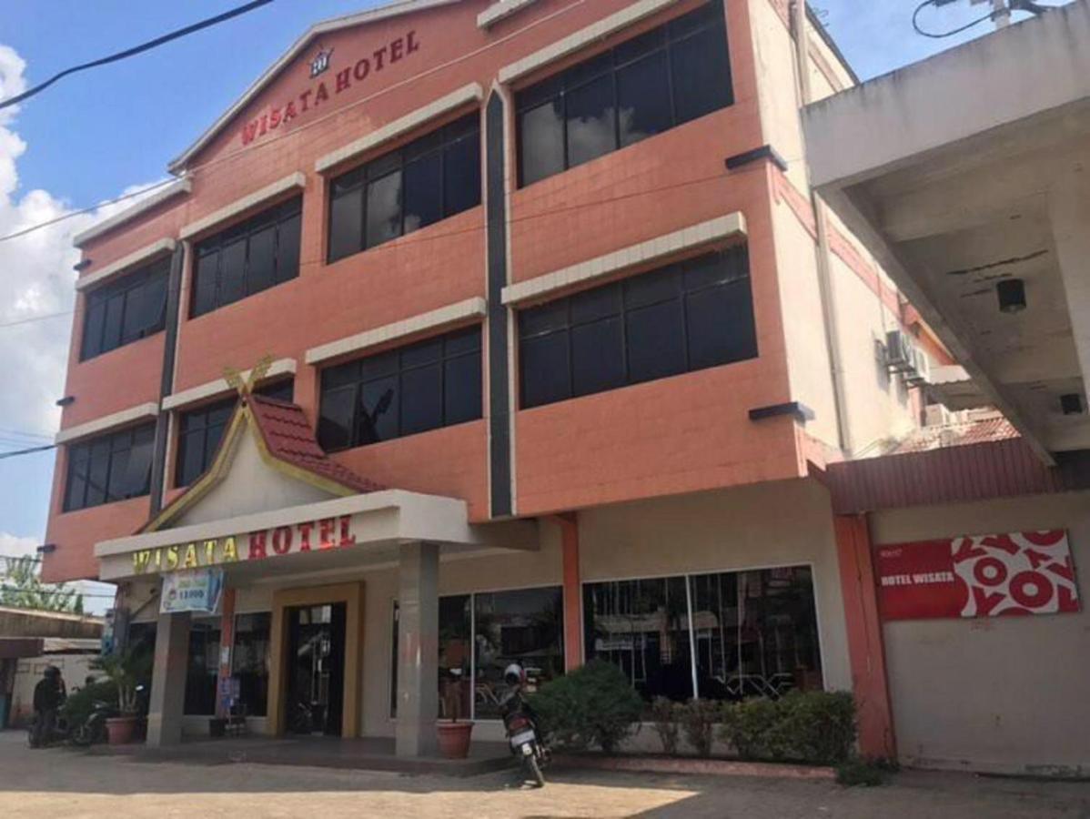 Oyo 90697 Hotel Wisata ドゥマイ エクステリア 写真