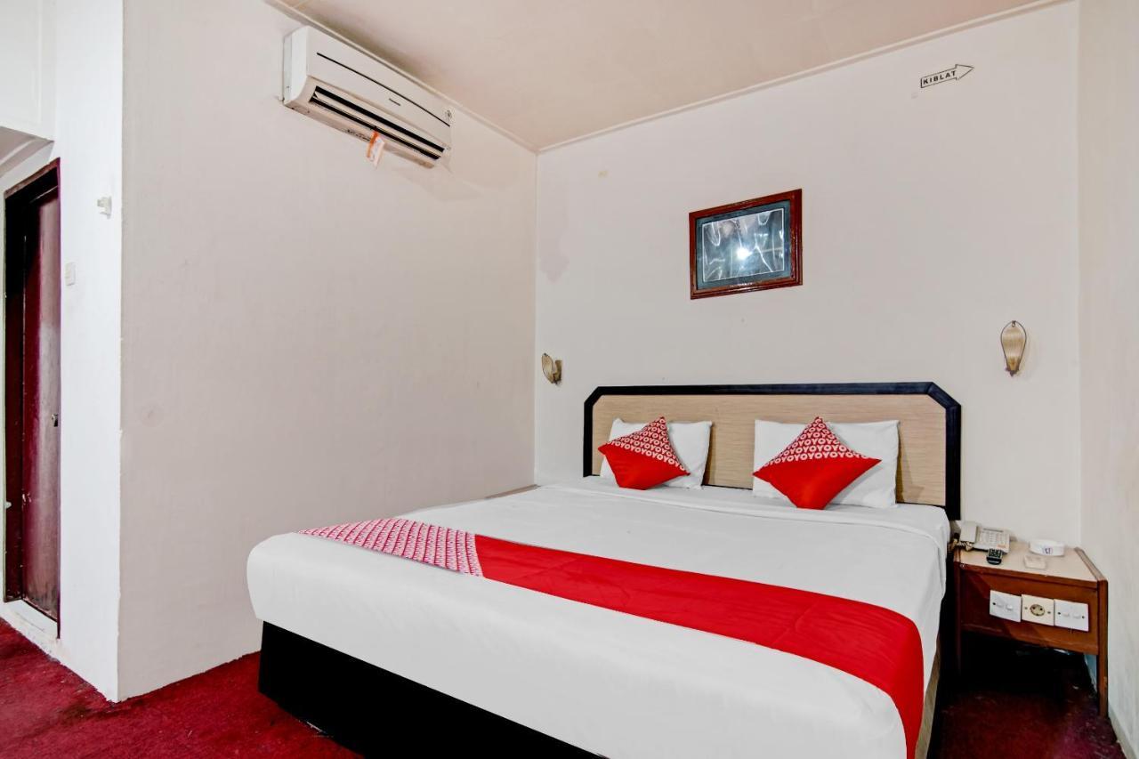 Oyo 90697 Hotel Wisata ドゥマイ エクステリア 写真