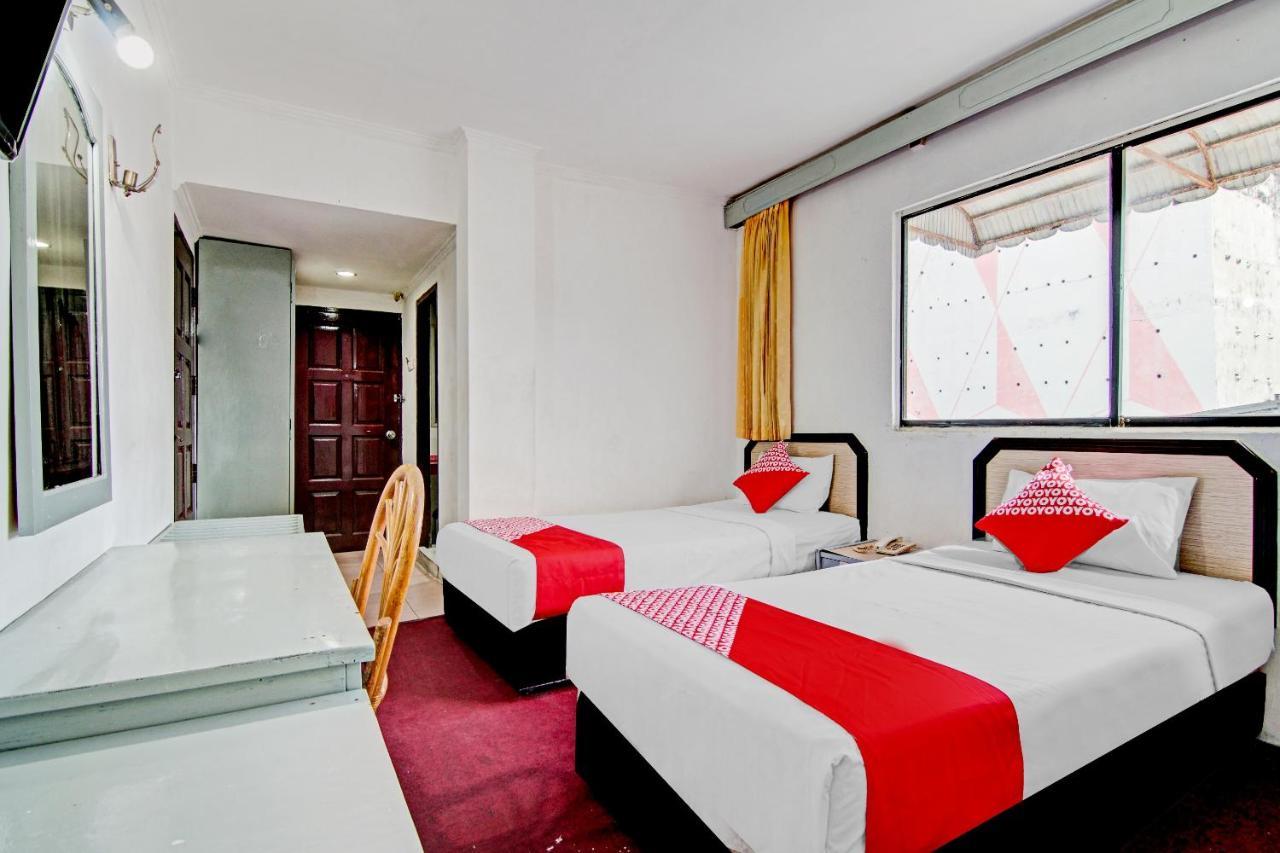 Oyo 90697 Hotel Wisata ドゥマイ エクステリア 写真