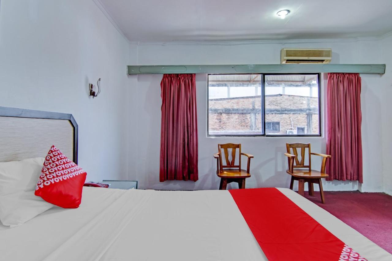 Oyo 90697 Hotel Wisata ドゥマイ エクステリア 写真