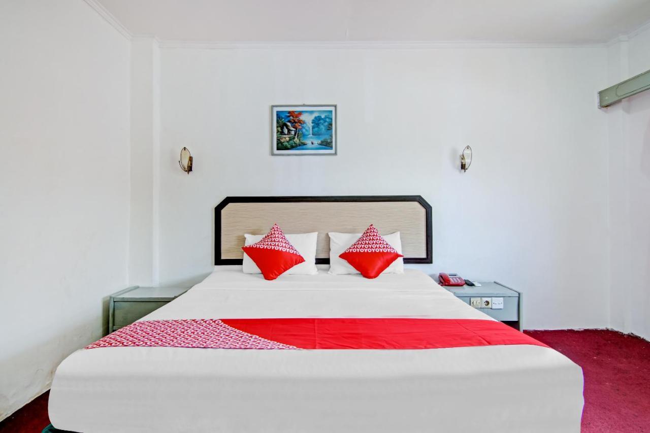 Oyo 90697 Hotel Wisata ドゥマイ エクステリア 写真